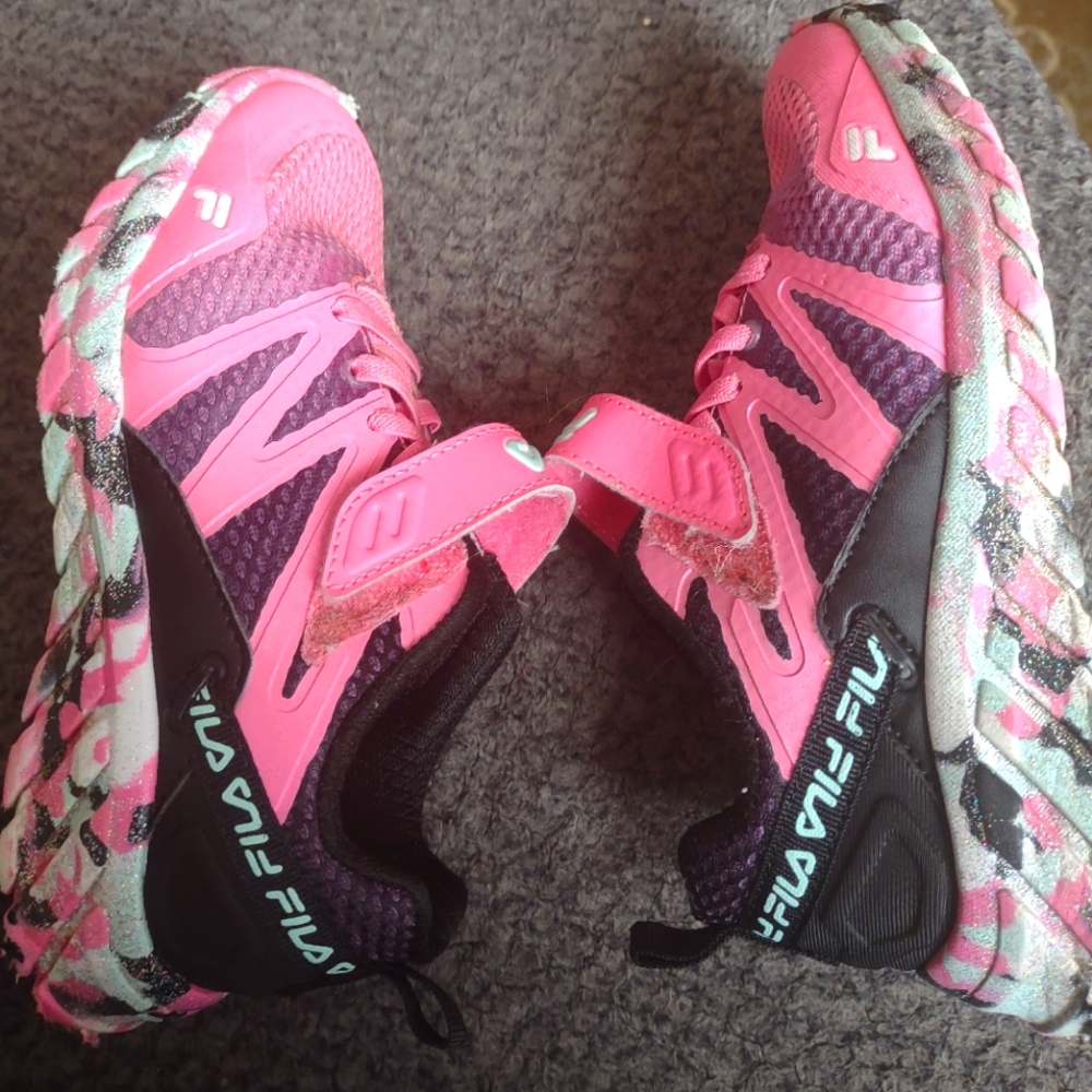 Girls filas size 13 1/2